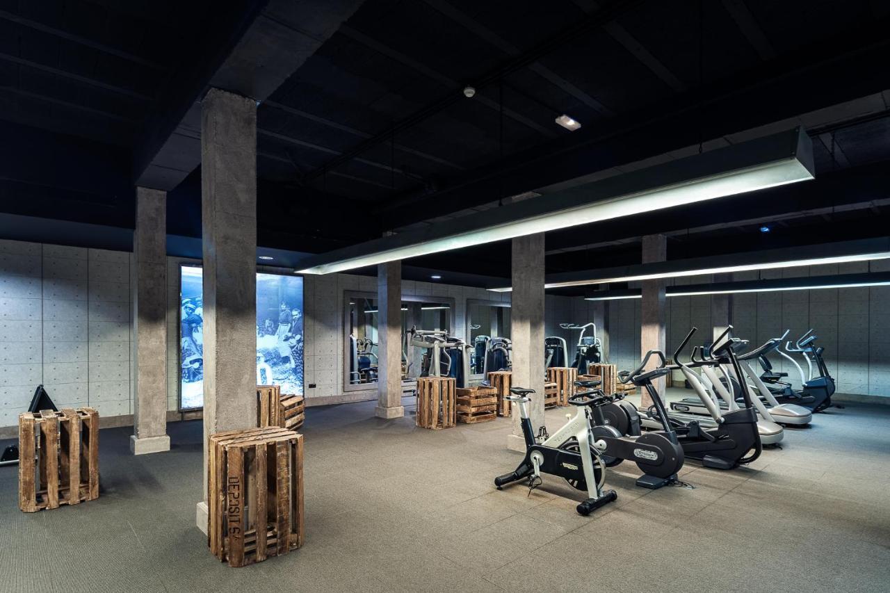Lopesan Villa Del Conde Resort & Thalasso เมโลเนรัส ภายนอก รูปภาพ The gym at the 2012 Olympic Village